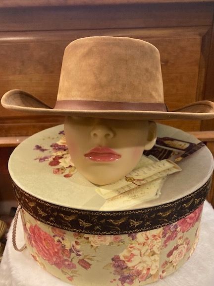 Dobbs Men’s Vintage Hat New York. Size 22 inches