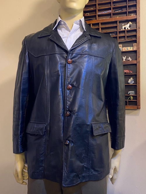 Men’s Black Leather Long Coat with buttons and pockets. Size 2X